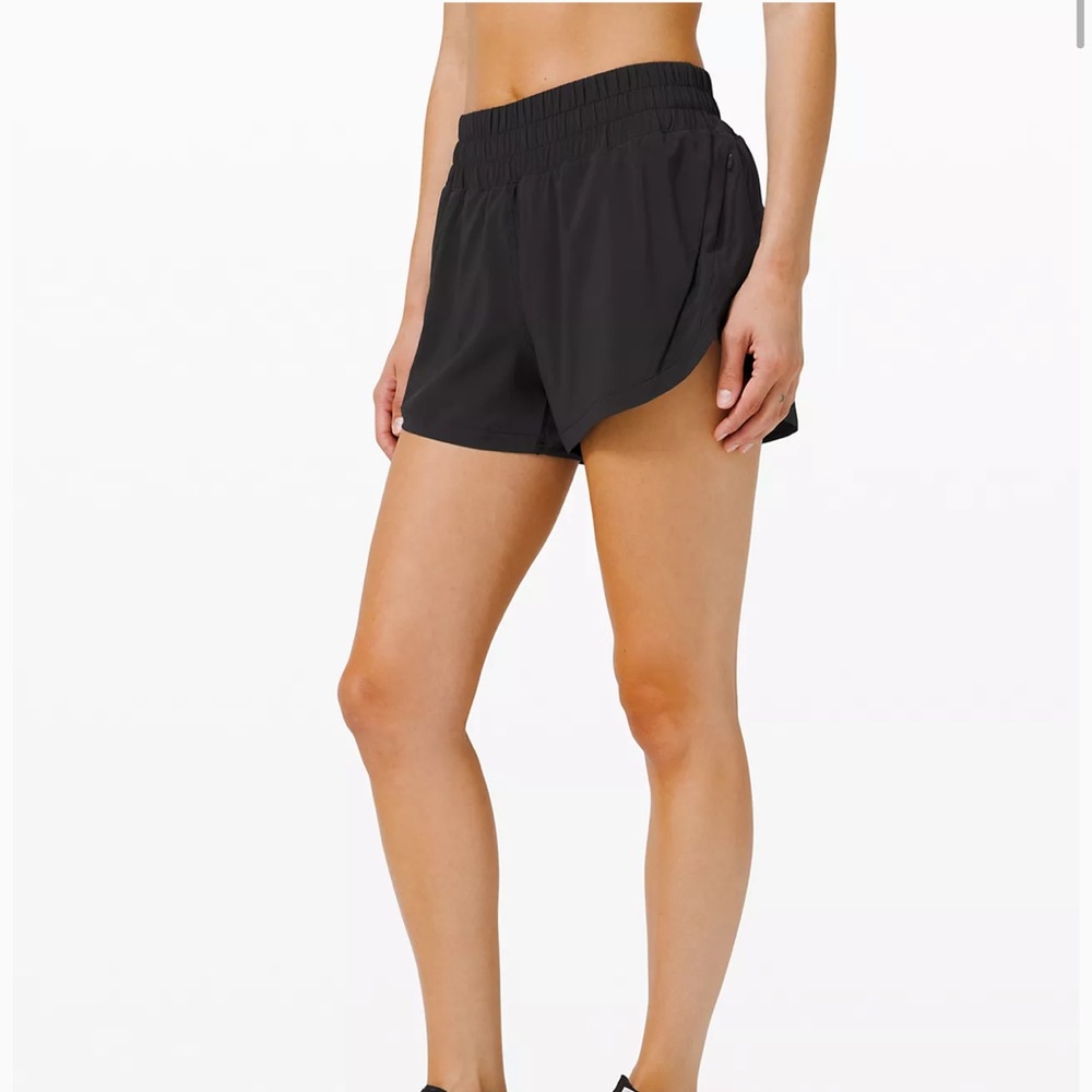 Lulu lemon track that high rise short 3”